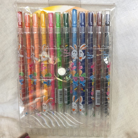 3 sets of twistable crayons - Picture 4 of 4